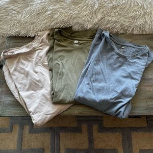 Men’s H&M slim fit tees